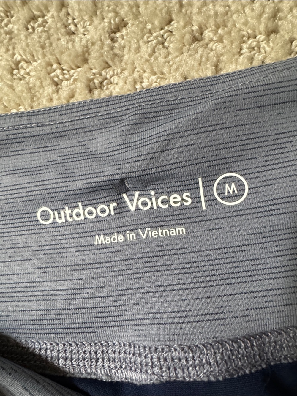 Outdoor Voices | Hudson 2.5" Athletic Short in Speckled Pattern | Size M - Picture 4 of 7